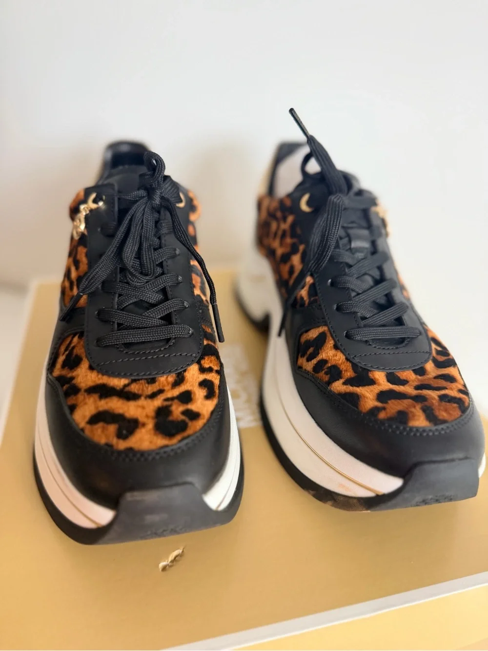 Michael Kors Arla Trainer Women’s Black & Leopard Print  Sneakers size 9.5